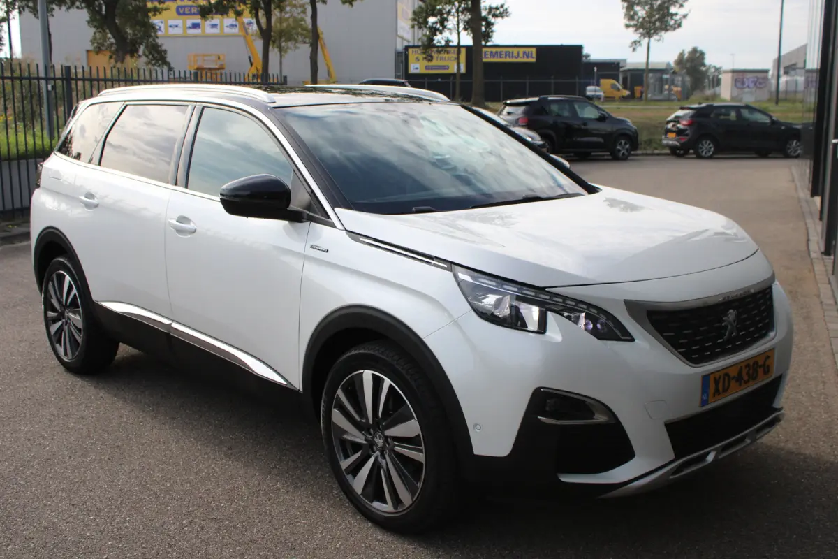 1.2 PureTech 130pk GT-Line | Navigatie | Camera | Trekhaak | All season | Elektrische achterklep | NL auto | Full LED |
