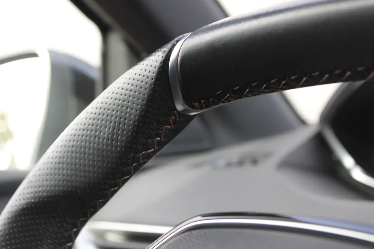 1.2 PureTech 130pk GT-Line | Navigatie | Camera | Trekhaak | All season | Elektrische achterklep | NL auto | Full LED |
