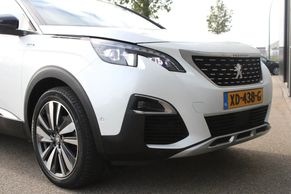 1.2 PureTech 130pk GT-Line | Navigatie | Camera | Trekhaak | All season | Elektrische achterklep | NL auto | Full LED |