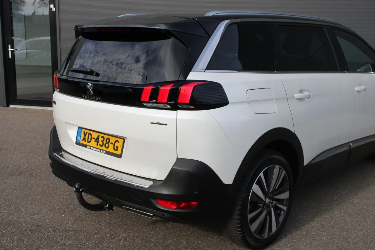 1.2 PureTech 130pk GT-Line | Navigatie | Camera | Trekhaak | All season | Elektrische achterklep | NL auto | Full LED |