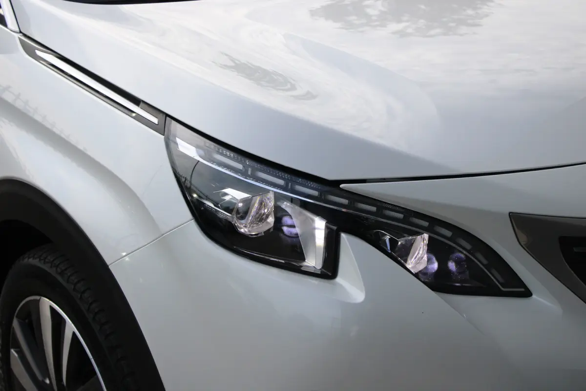 1.2 PureTech 130pk GT-Line | Navigatie | Camera | Trekhaak | All season | Elektrische achterklep | NL auto | Full LED |