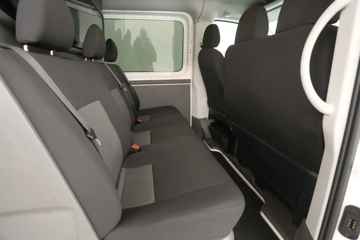2.0 TDI 140PK L3H2 | DC | 6 Zits | 3000KG Trekgew. | Airco | Camera | Cruise | Carplay | Parkeersens.
