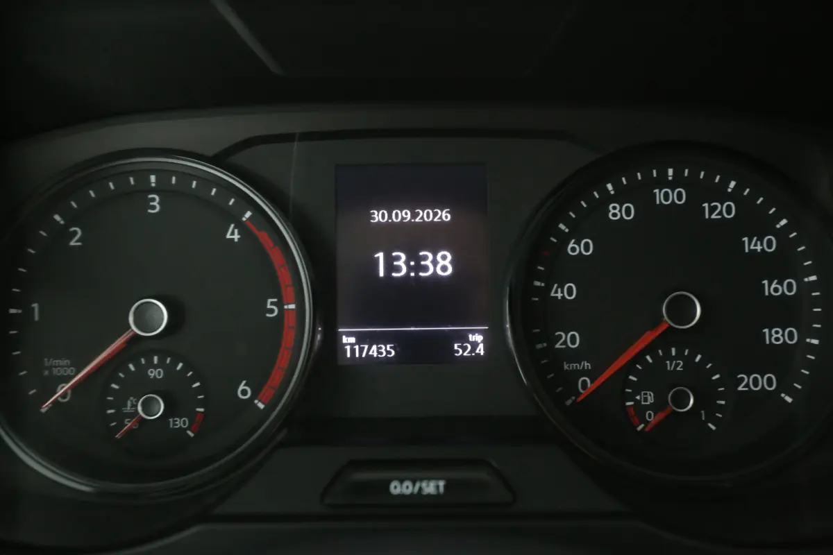 2.0 TDI 140PK L3H2 | DC | 6 Zits | 3000KG Trekgew. | Airco | Camera | Cruise | Carplay | Parkeersens.