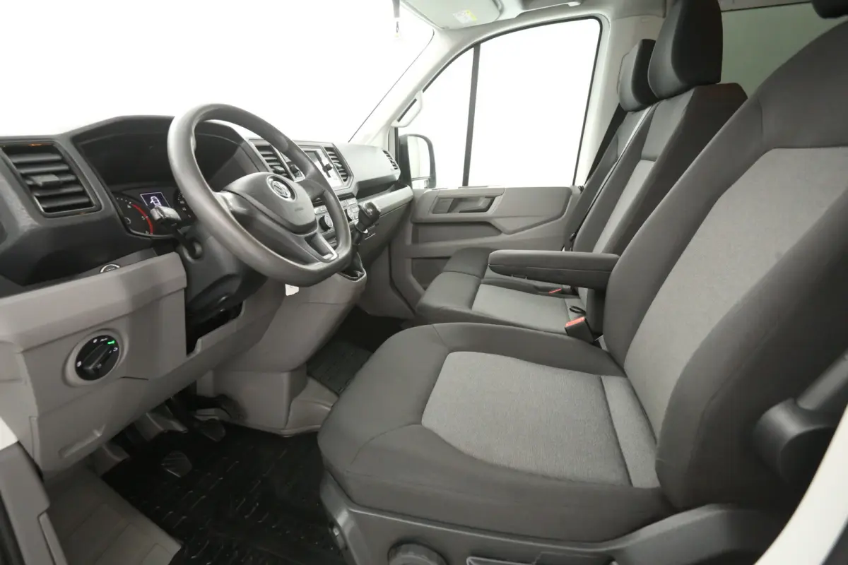 2.0 TDI 140PK L3H2 | DC | 6 Zits | 3000KG Trekgew. | Airco | Camera | Cruise | Carplay | Parkeersens.
