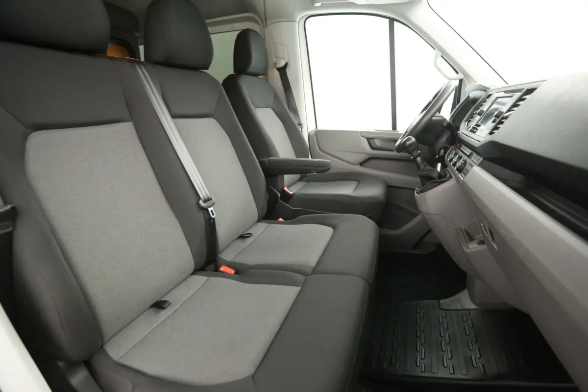 2.0 TDI 140PK L3H2 | DC | 6 Zits | 3000KG Trekgew. | Airco | Camera | Cruise | Carplay | Parkeersens.