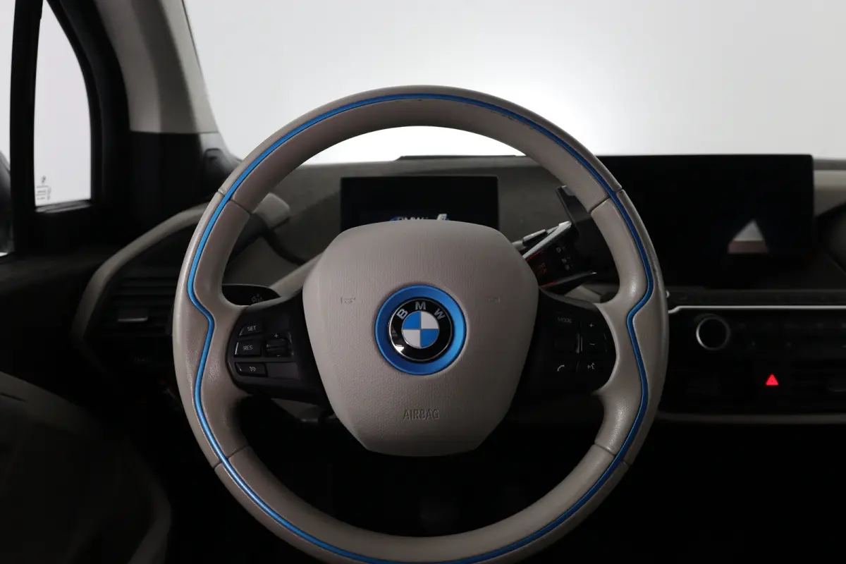Basis iPerformance 94Ah 33 kWh | Dealer Onderhoud | Harman/Kardon | Stoelverwarming | Led | Climate Control | Navigatie | Cruise Control | Parkeersensoren