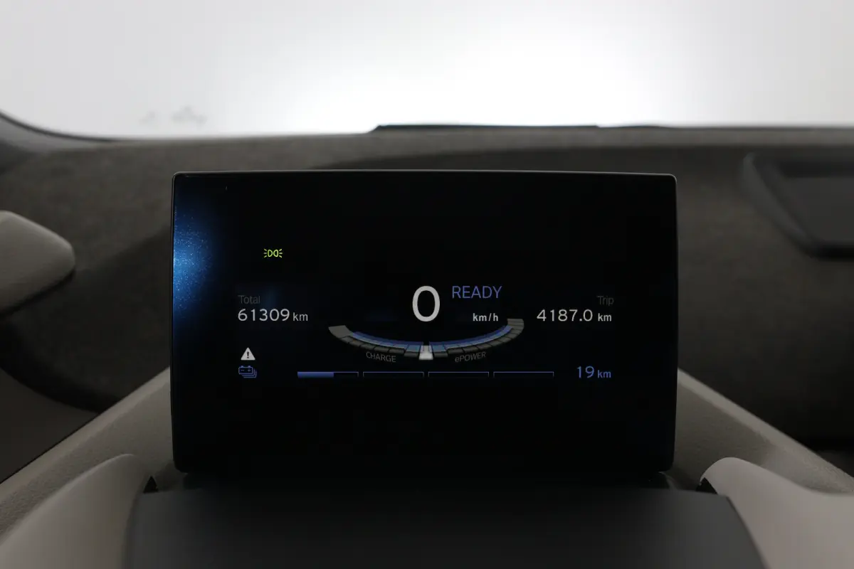 Basis iPerformance 94Ah 33 kWh | Dealer Onderhoud | Harman/Kardon | Stoelverwarming | Led | Climate Control | Navigatie | Cruise Control | Parkeersensoren