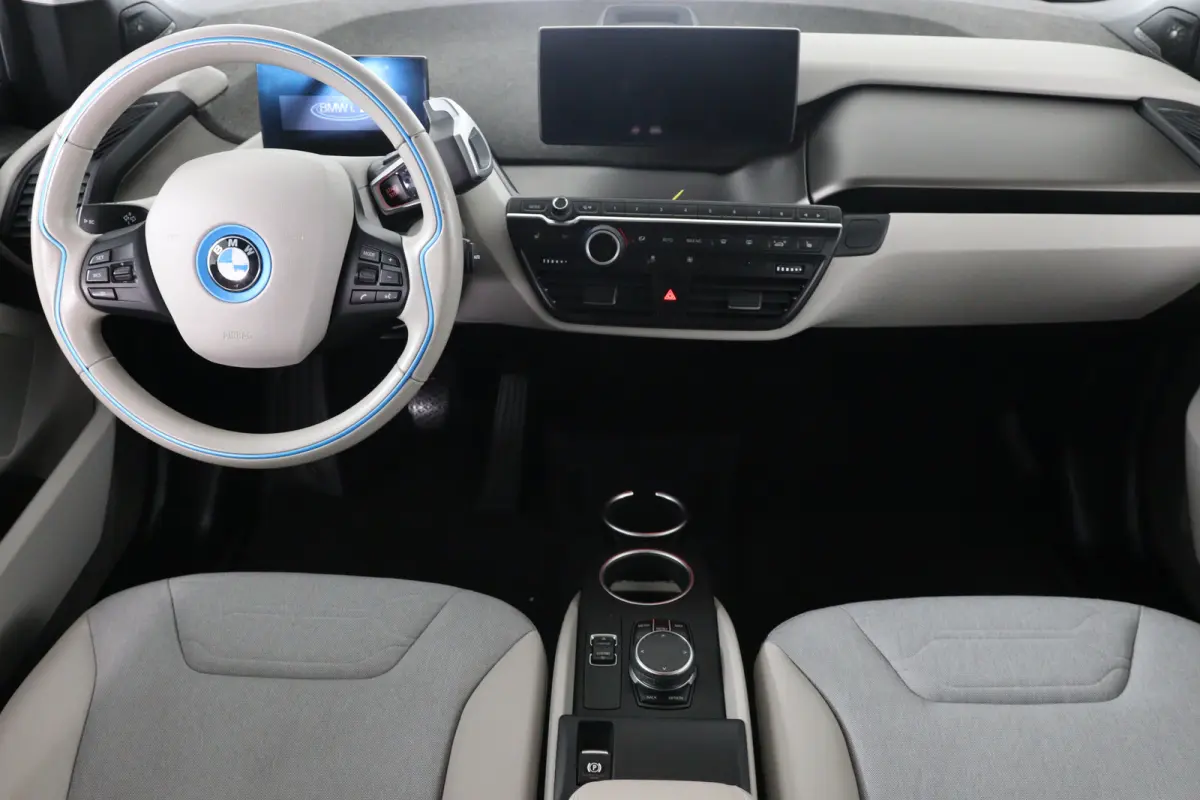 Basis iPerformance 94Ah 33 kWh | Dealer Onderhoud | Harman/Kardon | Stoelverwarming | Led | Climate Control | Navigatie | Cruise Control | Parkeersensoren