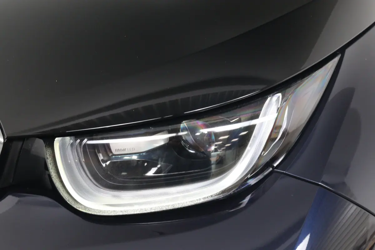 Basis iPerformance 94Ah 33 kWh | Dealer Onderhoud | Harman/Kardon | Stoelverwarming | Led | Climate Control | Navigatie | Cruise Control | Parkeersensoren