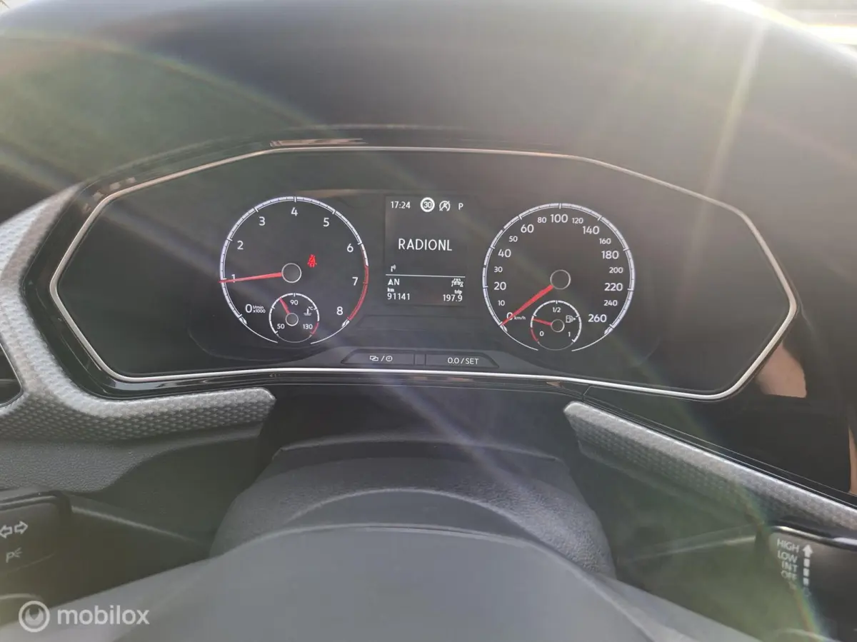 1.0 TSI MOVE AUTOMAAT