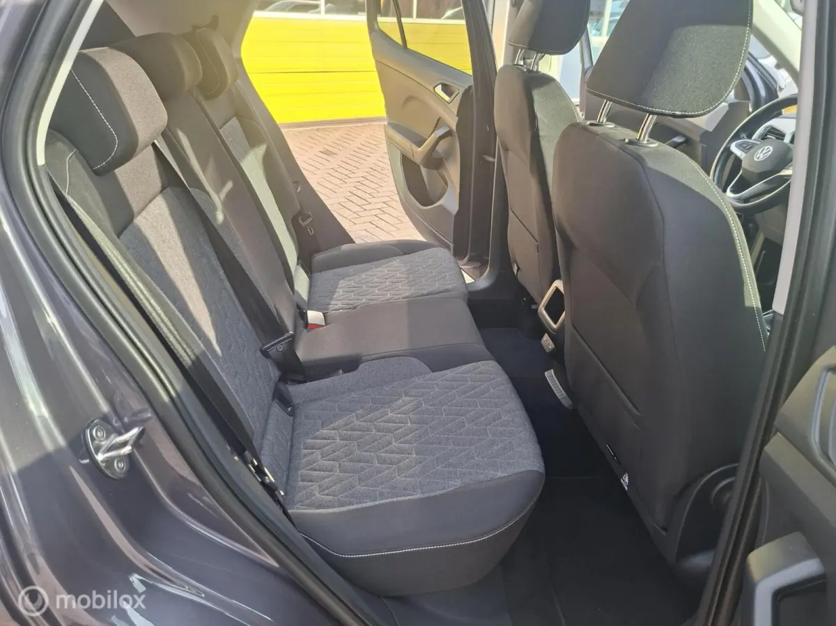 1.0 TSI MOVE AUTOMAAT