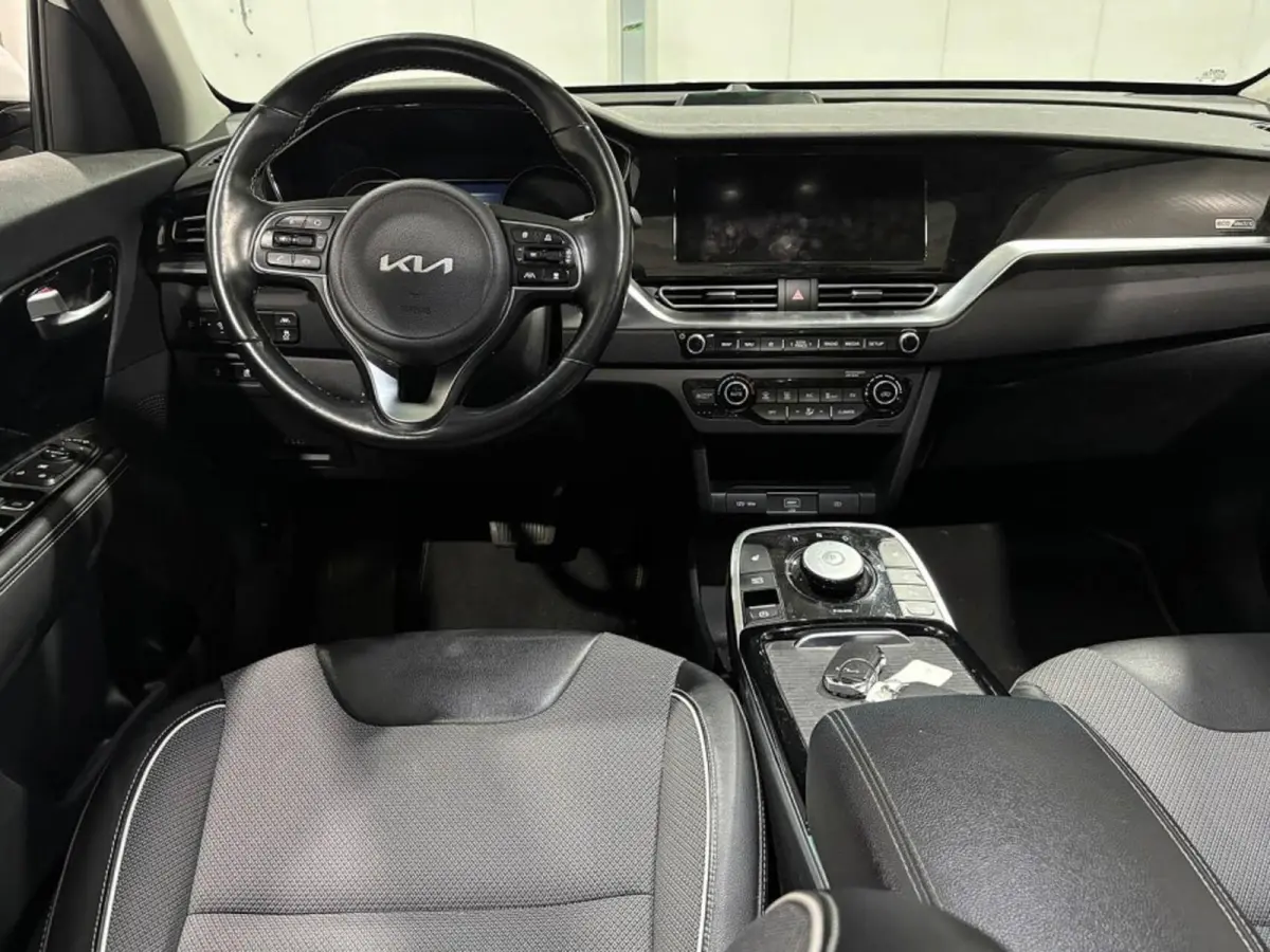 DynamicPlusLine 64 kWh | SOH 99.9% | Schuifdak | Carplay | Stoelverwarming