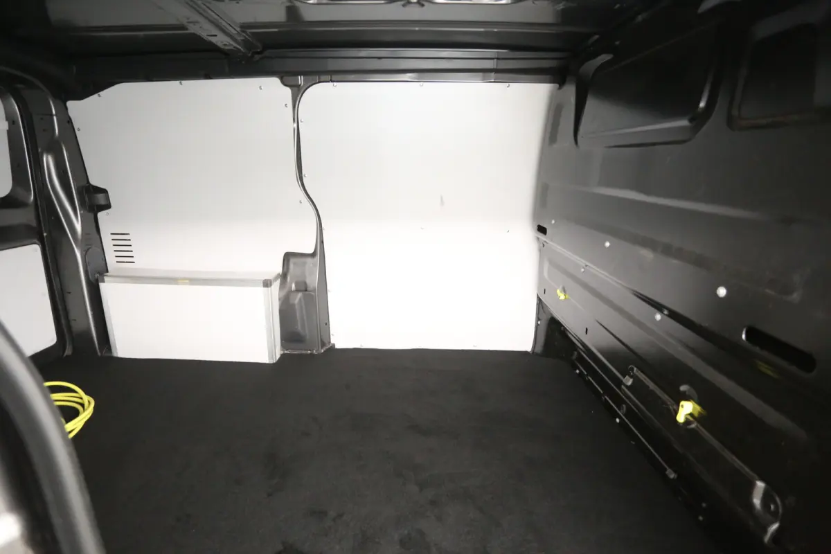 75 kWh Long Range L2H1 | Snelladen | SOH 91% | Airco | Cruise | 3 Zits | Trekhaak | Carplay | Parkeersens.