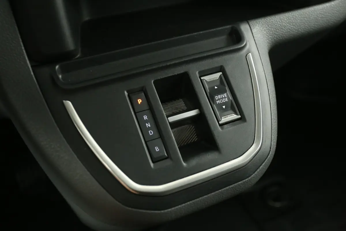 75 kWh Long Range L2H1 | Snelladen | SOH 91% | Airco | Cruise | 3 Zits | Trekhaak | Carplay | Parkeersens.