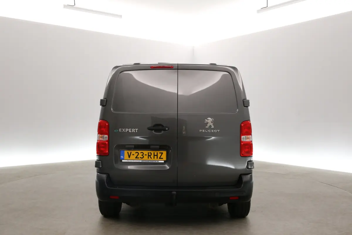 75 kWh Long Range L2H1 | Snelladen | SOH 91% | Airco | Cruise | 3 Zits | Trekhaak | Carplay | Parkeersens.