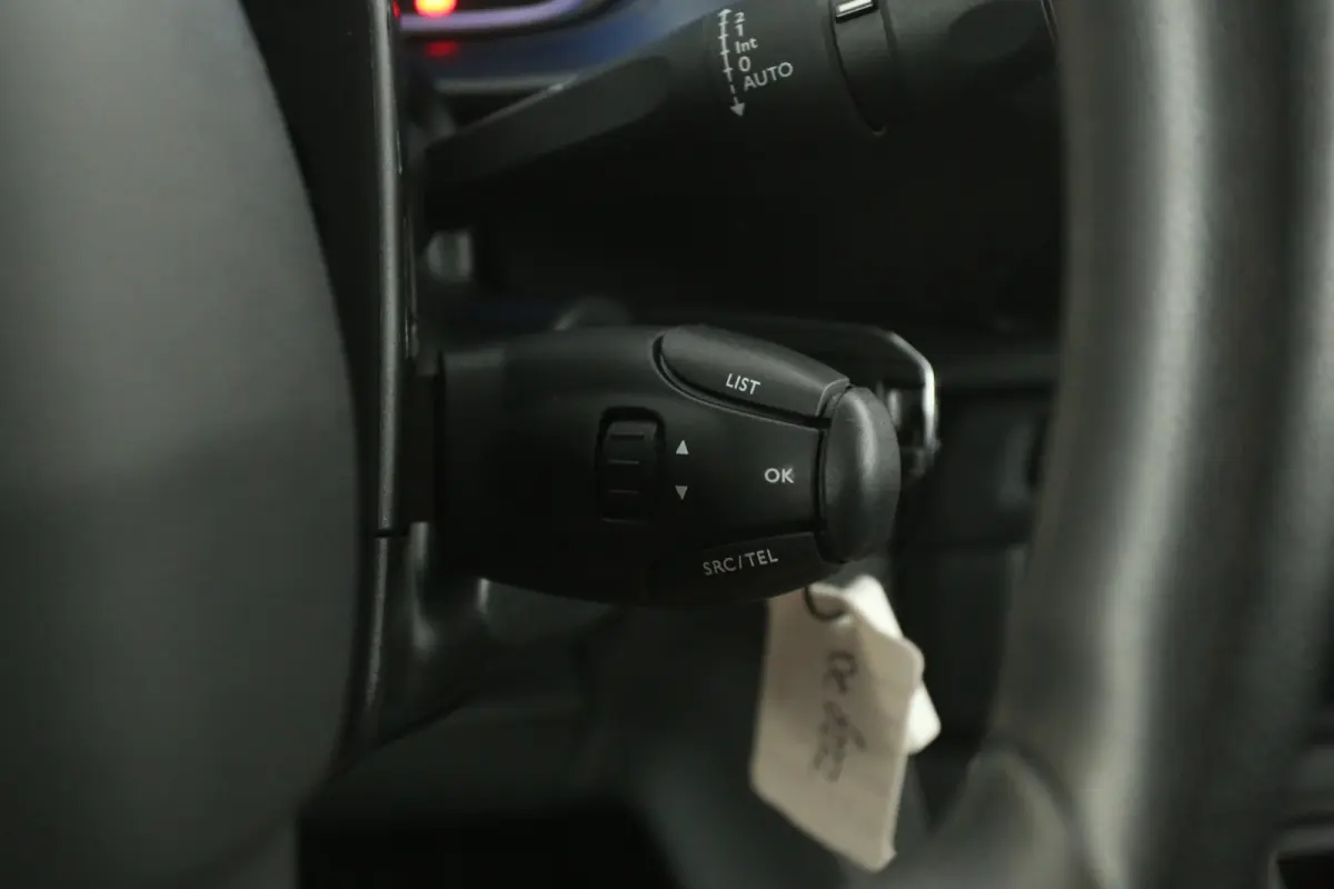 75 kWh Long Range L2H1 | Snelladen | SOH 91% | Airco | Cruise | 3 Zits | Trekhaak | Carplay | Parkeersens.