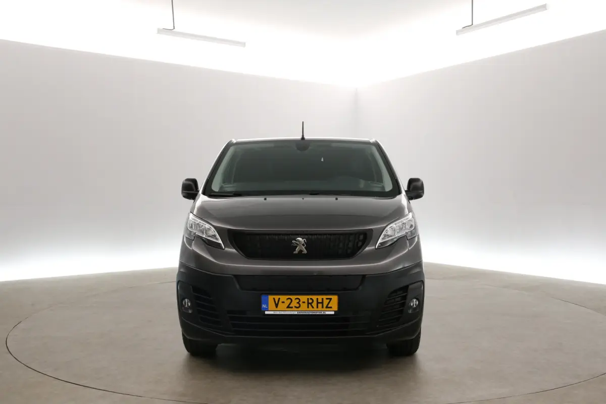 75 kWh Long Range L2H1 | Snelladen | SOH 91% | Airco | Cruise | 3 Zits | Trekhaak | Carplay | Parkeersens.