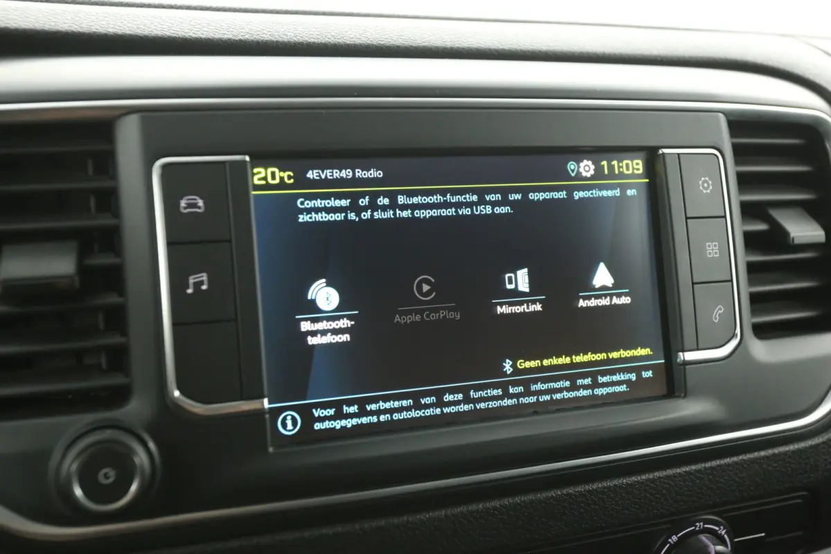 75 kWh Long Range L2H1 | Snelladen | SOH 91% | Airco | Cruise | 3 Zits | Trekhaak | Carplay | Parkeersens.