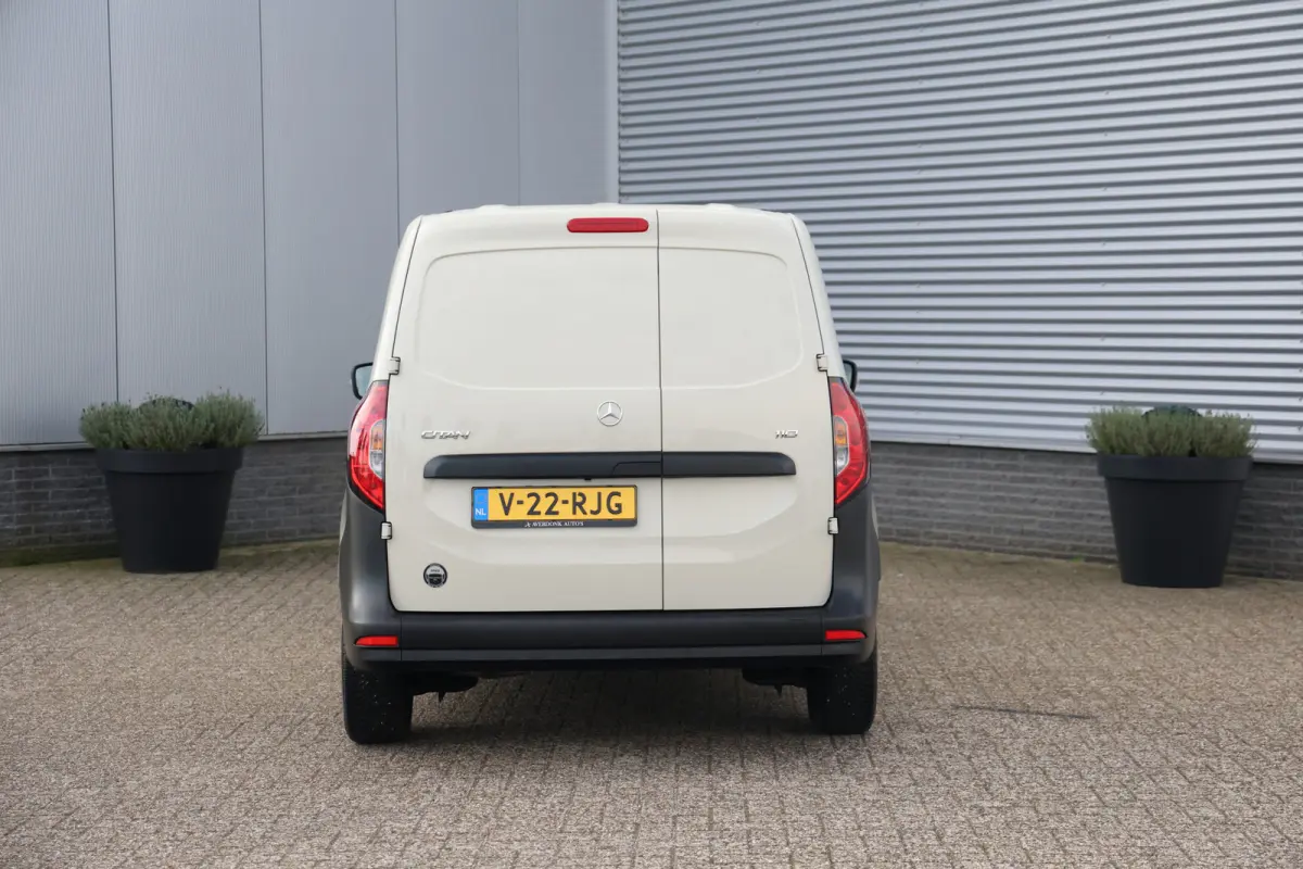 110 L1 Benzine Stoelvw|Camera|Clima|4S band