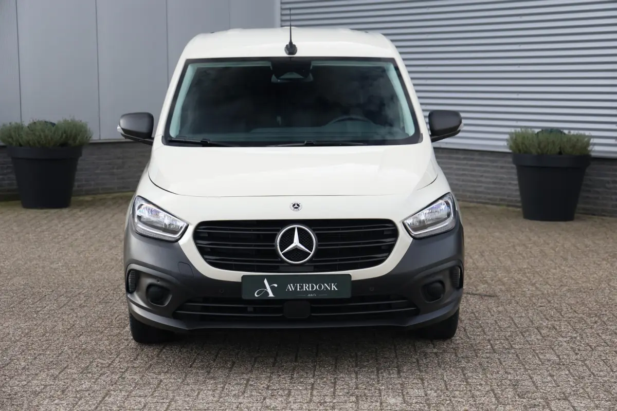 110 L1 Benzine Stoelvw|Camera|Clima|4S band