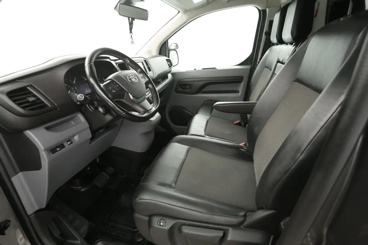 2.0D L3H1 | Automaat | Airco | Camera | Cruise | 3 Zits | Carplay | Trekhaak | 2xSchuifdeur