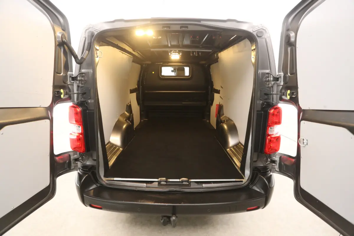 2.0D L3H1 | Automaat | Airco | Camera | Cruise | 3 Zits | Carplay | Trekhaak | 2xSchuifdeur