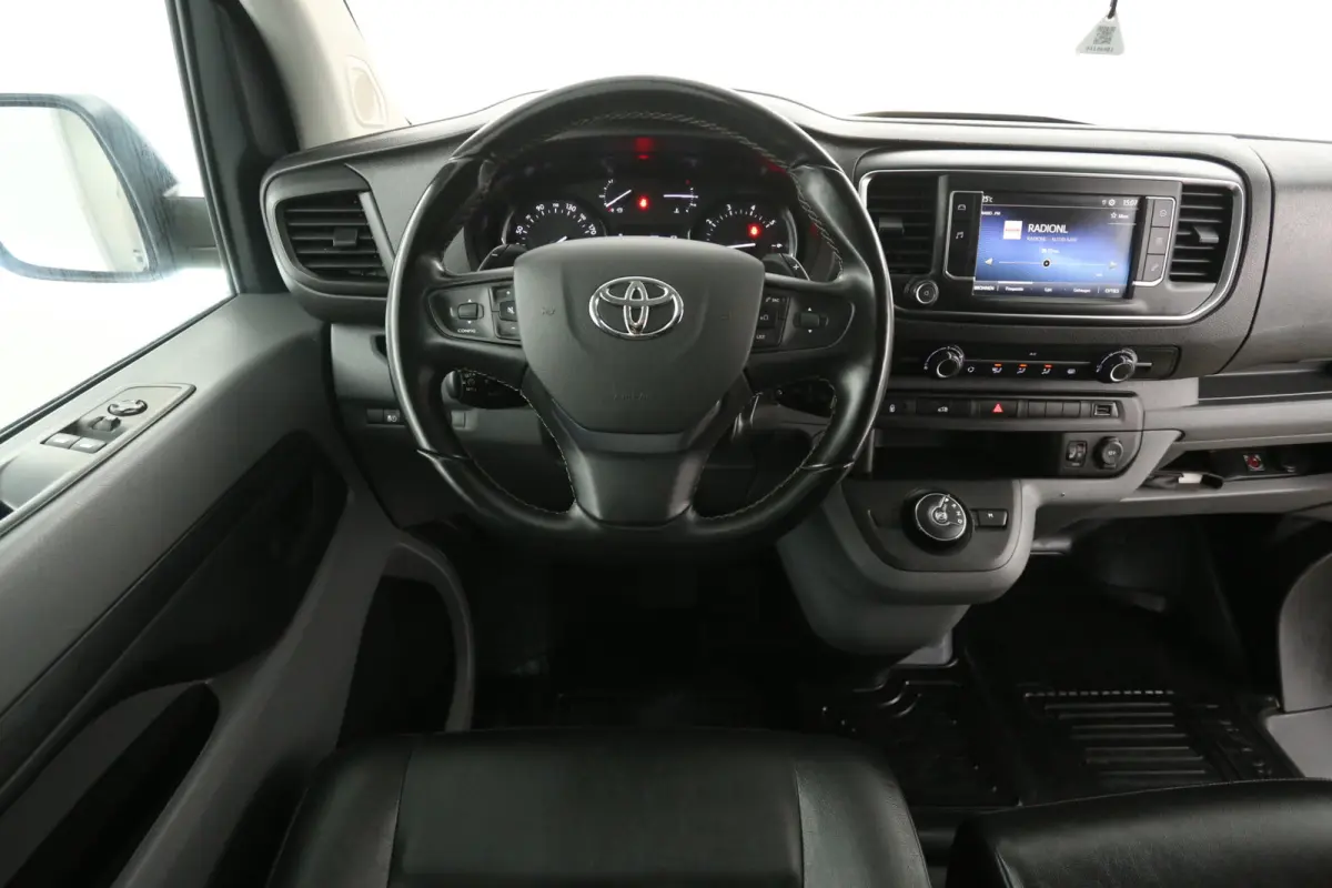 2.0D L3H1 | Automaat | Airco | Camera | Cruise | 3 Zits | Carplay | Trekhaak | 2xSchuifdeur