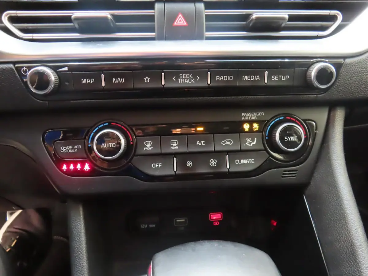 1.6 GDi Hybrid DynamicPlusLine+Led+Vitrual+Volleder+stoel/stuur-verw+breed-Navigatie+camera+trekhaak = TOP !!