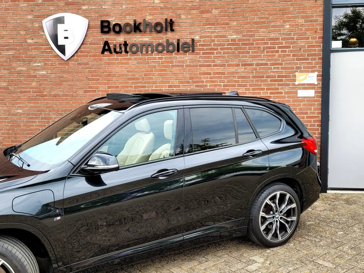 XDrive25e M-sport, Pano, ACC, HUD, Cam, Trekhaak, HiFi, Keyless