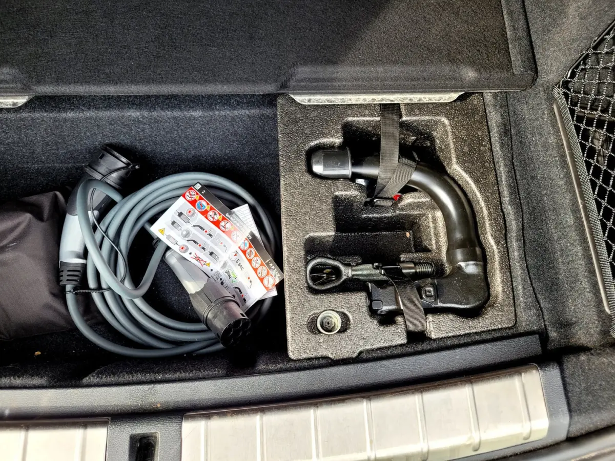 XDrive25e M-sport, Pano, ACC, HUD, Cam, Trekhaak, HiFi, Keyless