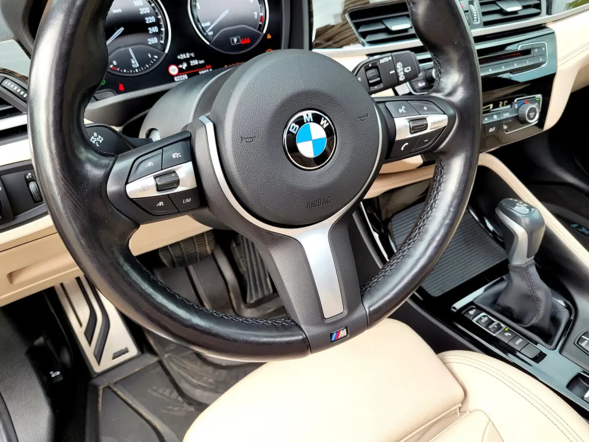 XDrive25e M-sport, Pano, ACC, HUD, Cam, Trekhaak, HiFi, Keyless