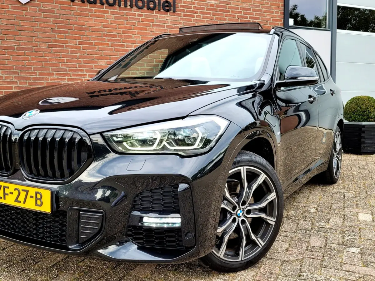 XDrive25e M-sport, Pano, ACC, HUD, Cam, Trekhaak, HiFi, Keyless