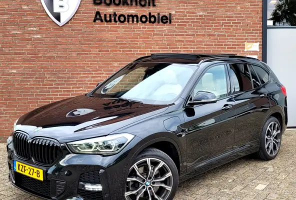 XDrive25e M-sport, Pano, ACC, HUD, Cam, Trekhaak, HiFi, Keyless