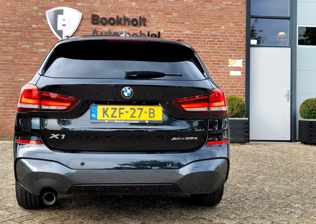 XDrive25e M-sport, Pano, ACC, HUD, Cam, Trekhaak, HiFi, Keyless