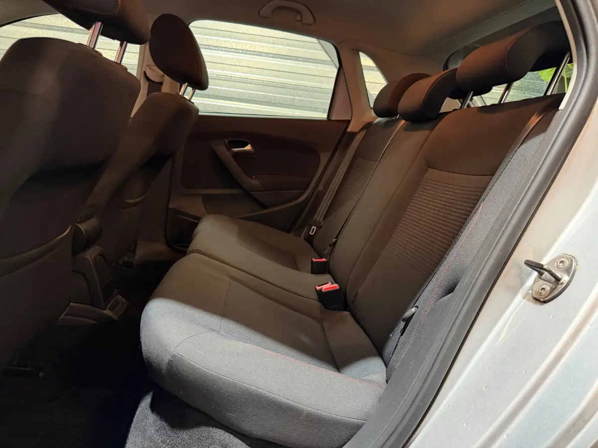 1.2 TSI Comfortline Business R 2E-EIG!/NAVI/CRUISE/CARPLAY/PDC/5-DEURS/TREKHAAK/APK-TOT-08-2027