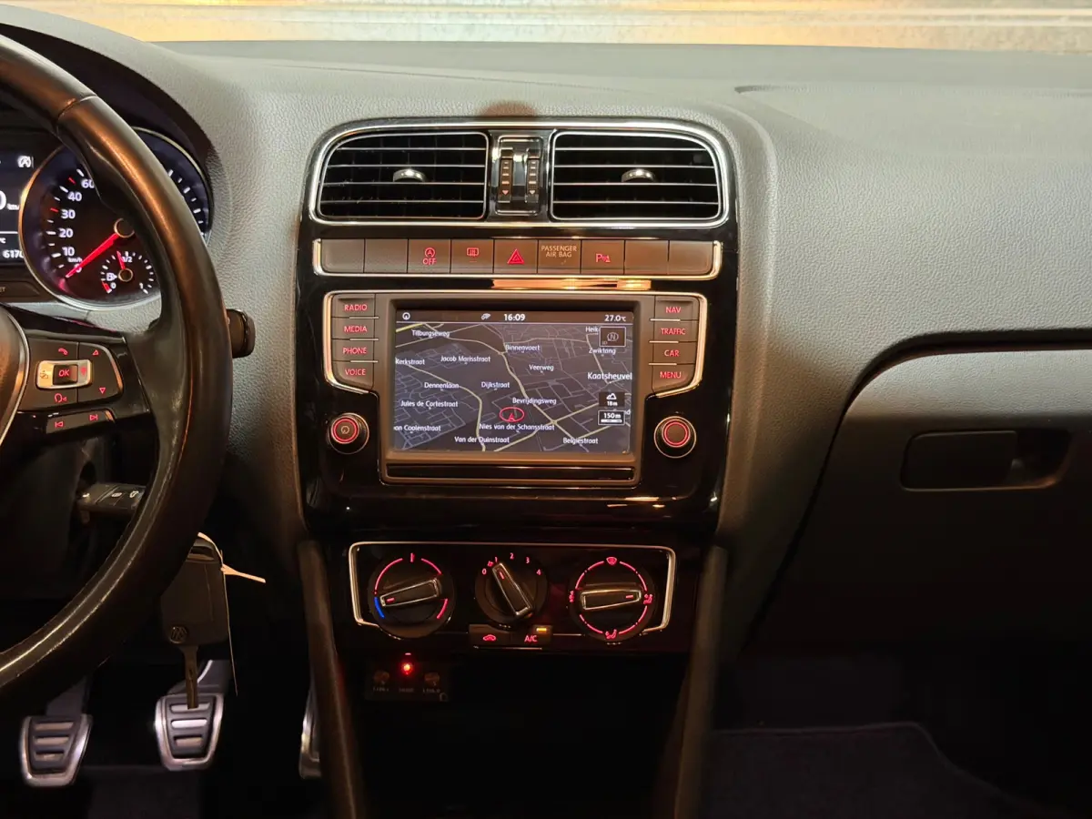 1.2 TSI Comfortline Business R 2E-EIG!/NAVI/CRUISE/CARPLAY/PDC/5-DEURS/TREKHAAK/APK-TOT-08-2027