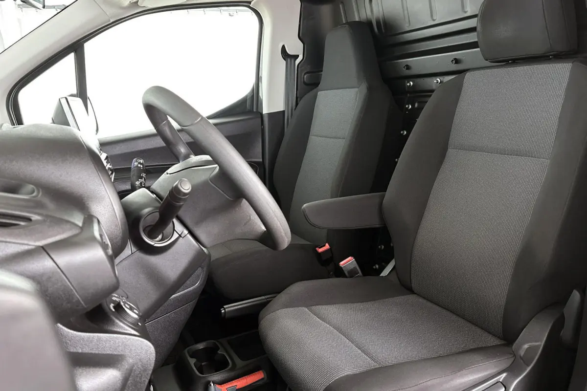 1.5D L2H1 Standaard Navigatie Camera Apple CarPlay Airco