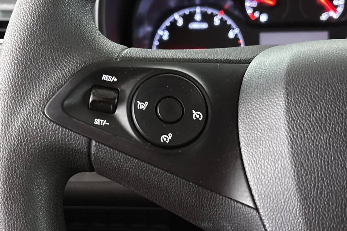 1.5D L2H1 Standaard Navigatie Camera Apple CarPlay Airco