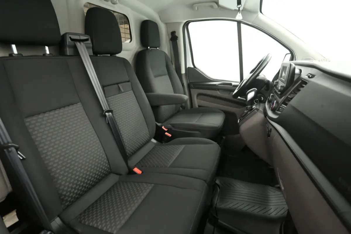PHEV L1H1 | Automaat | Airco | Cruise | 3 Zits | Parkeersensoren | Stoelverwarming