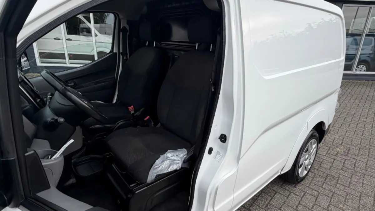 E-nv200 ZERO EMISSIE 40KWH 80KW 120PK AIRCO/ NAVIGATIE/ CRUISE CONTROL/ CAMERA/ IMPERIAAL/ 100% DEALERONDERHOUDEN