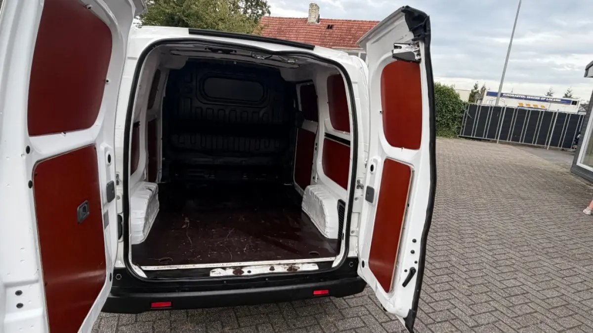 E-nv200 ZERO EMISSIE 40KWH 80KW 120PK AIRCO/ NAVIGATIE/ CRUISE CONTROL/ CAMERA/ IMPERIAAL/ 100% DEALERONDERHOUDEN