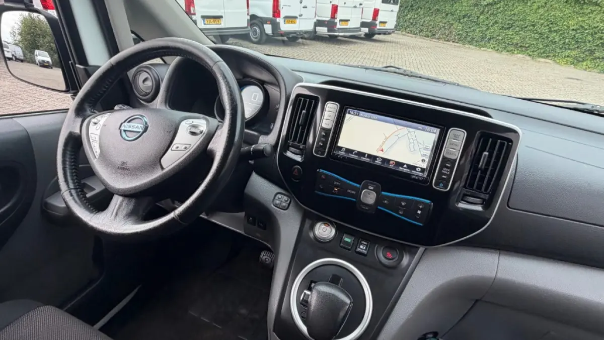 E-nv200 ZERO EMISSIE 40KWH 80KW 120PK AIRCO/ NAVIGATIE/ CRUISE CONTROL/ CAMERA/ IMPERIAAL/ 100% DEALERONDERHOUDEN
