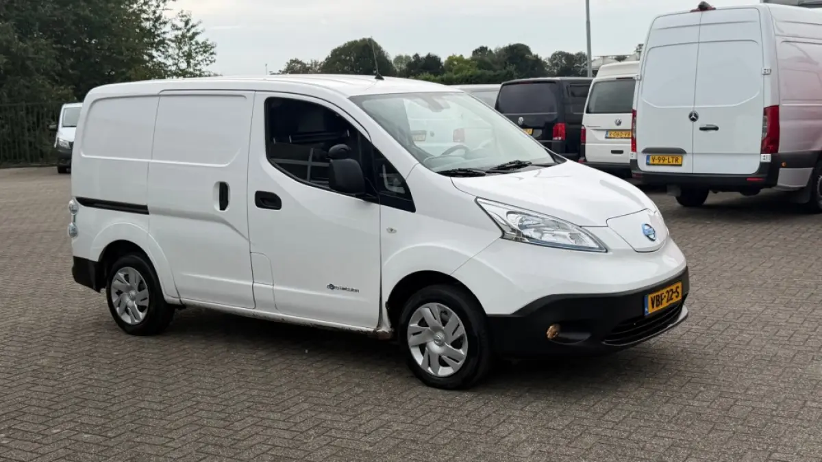 E-nv200 ZERO EMISSIE 40KWH 80KW 120PK AIRCO/ NAVIGATIE/ CRUISE CONTROL/ CAMERA/ IMPERIAAL/ 100% DEALERONDERHOUDEN