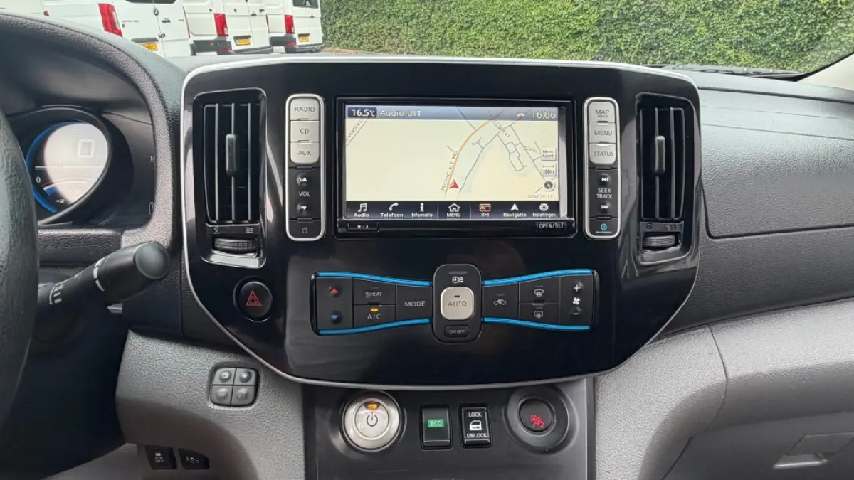 E-nv200 ZERO EMISSIE 40KWH 80KW 120PK AIRCO/ NAVIGATIE/ CRUISE CONTROL/ CAMERA/ IMPERIAAL/ 100% DEALERONDERHOUDEN