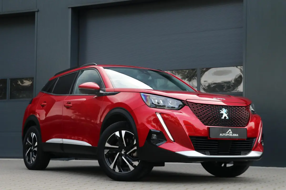 EV Allure Pack 50 kWh Lane Assist PDC Camera Cruise Control Navi AppleCarPlay PrivacyGlass Keyless 45000KM BJ2022