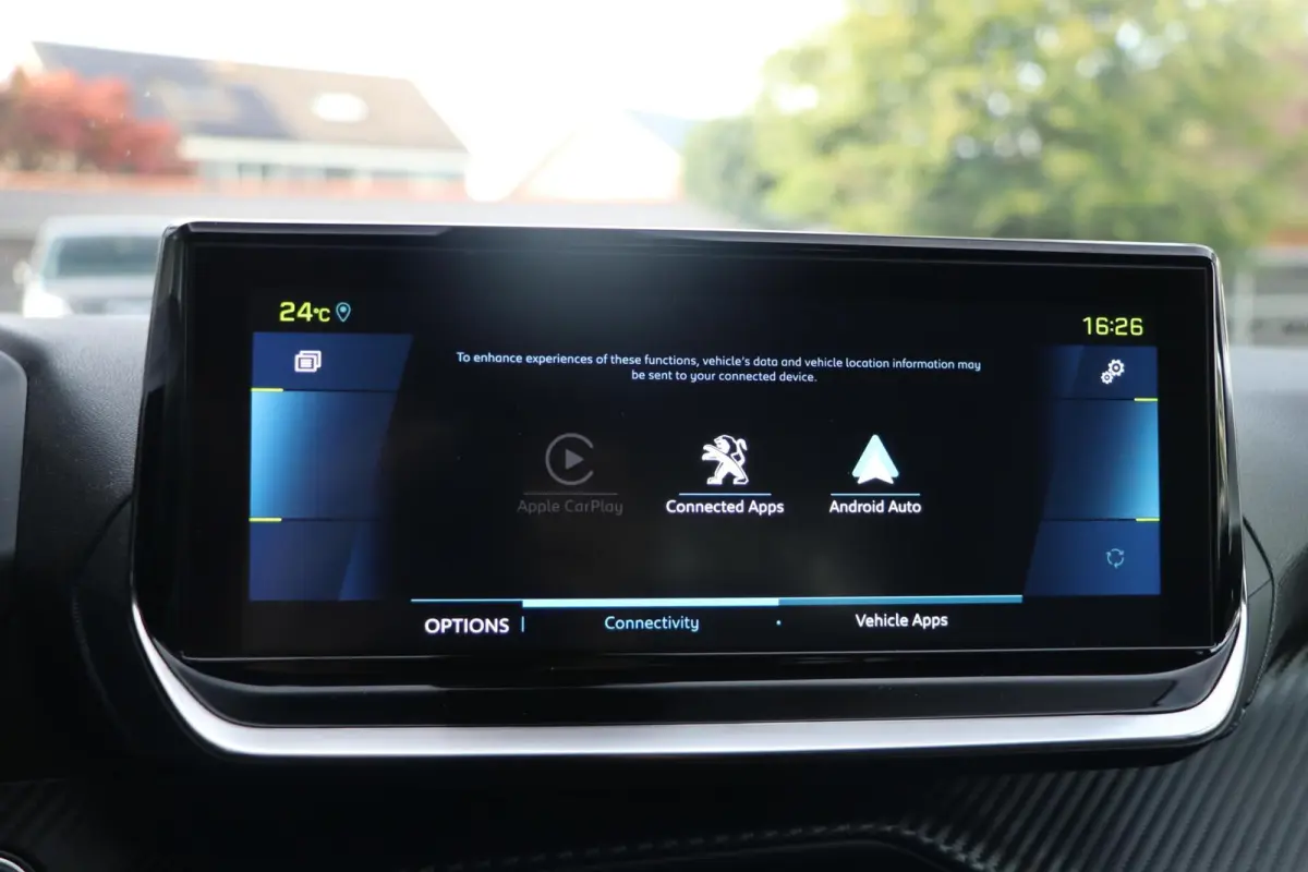 EV Allure Pack 50 kWh Lane Assist PDC Camera Cruise Control Navi AppleCarPlay PrivacyGlass Keyless 45000KM BJ2022