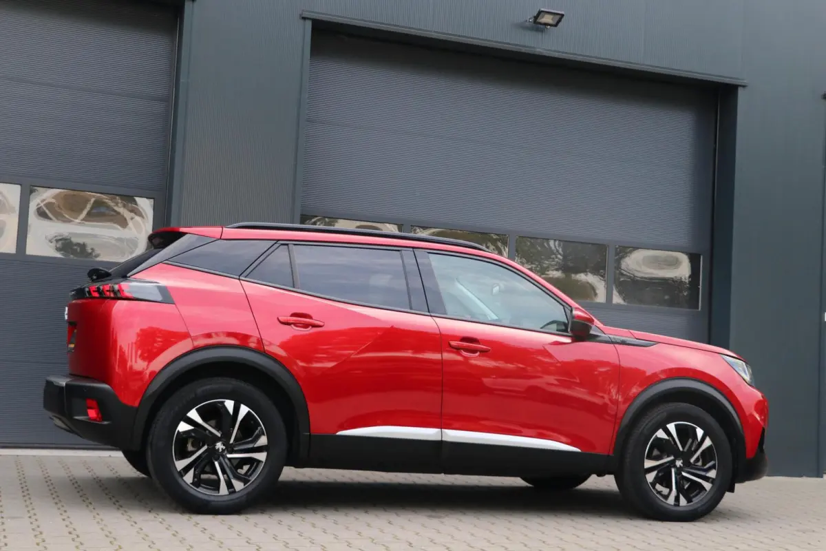 EV Allure Pack 50 kWh Lane Assist PDC Camera Cruise Control Navi AppleCarPlay PrivacyGlass Keyless 45000KM BJ2022
