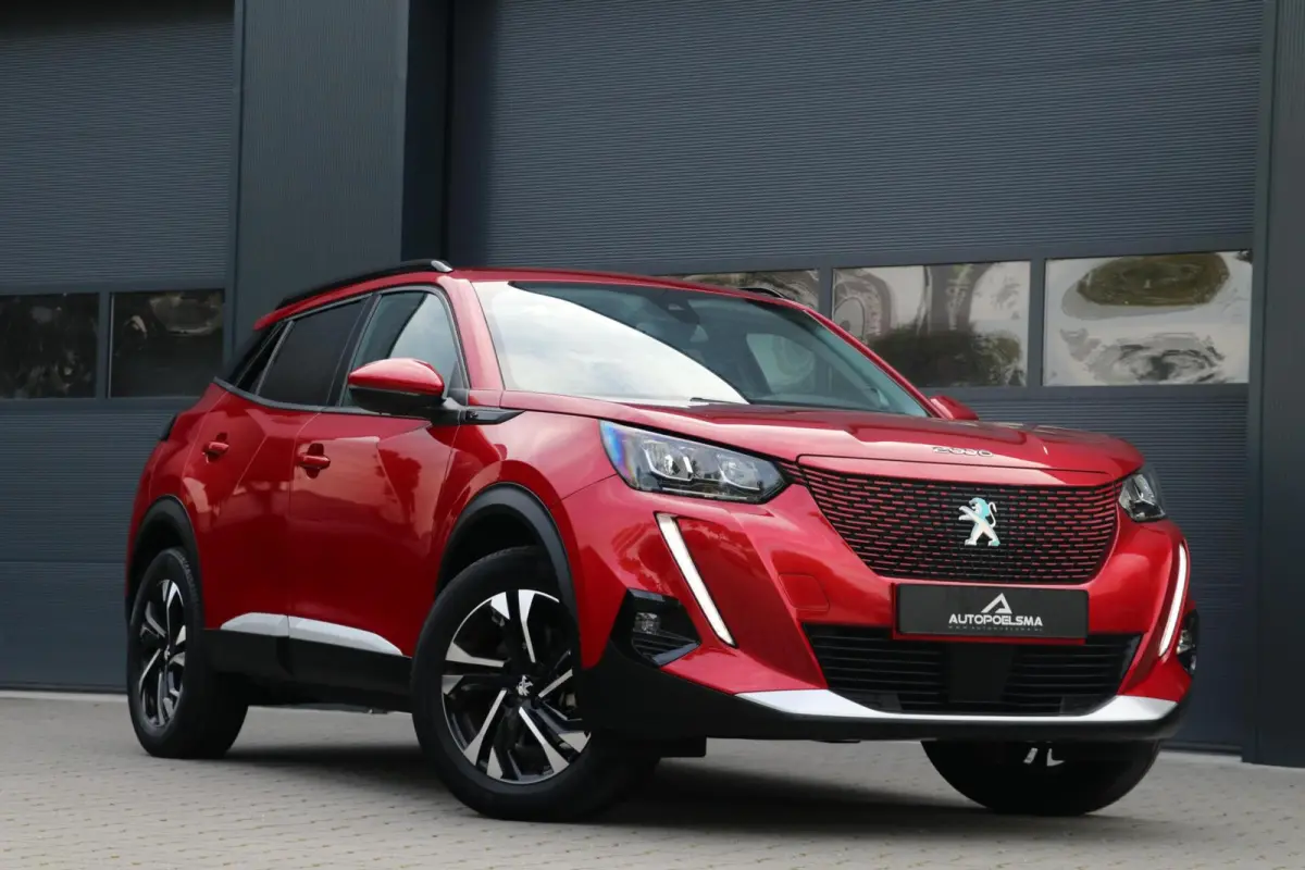 EV Allure Pack 50 kWh Lane Assist PDC Camera Cruise Control Navi AppleCarPlay PrivacyGlass Keyless 45000KM BJ2022