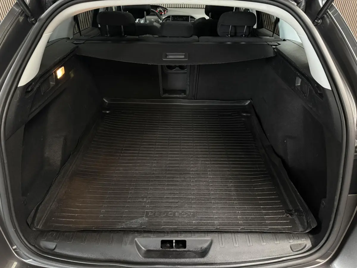 1.2 PureTech Allure | Automaat | Panorama | Nieuwe riem