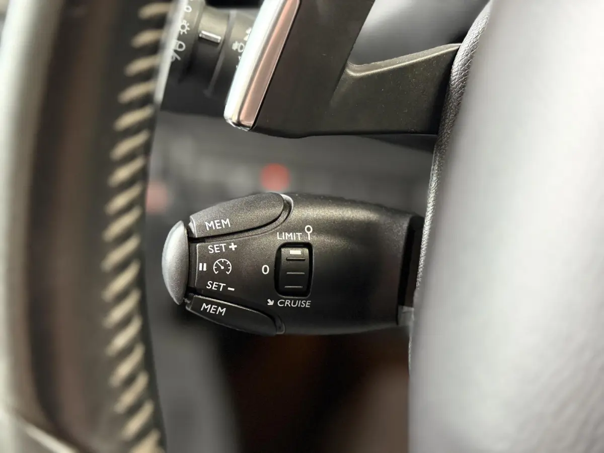 1.2 PureTech Allure | Automaat | Panorama | Nieuwe riem